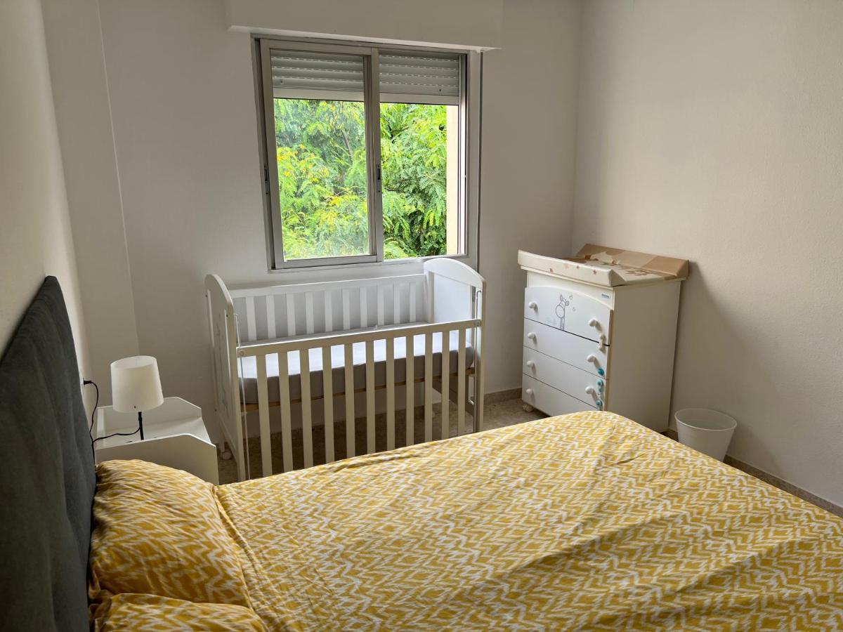 3-bedroom + Crib - Perfect For The Family Appartamento